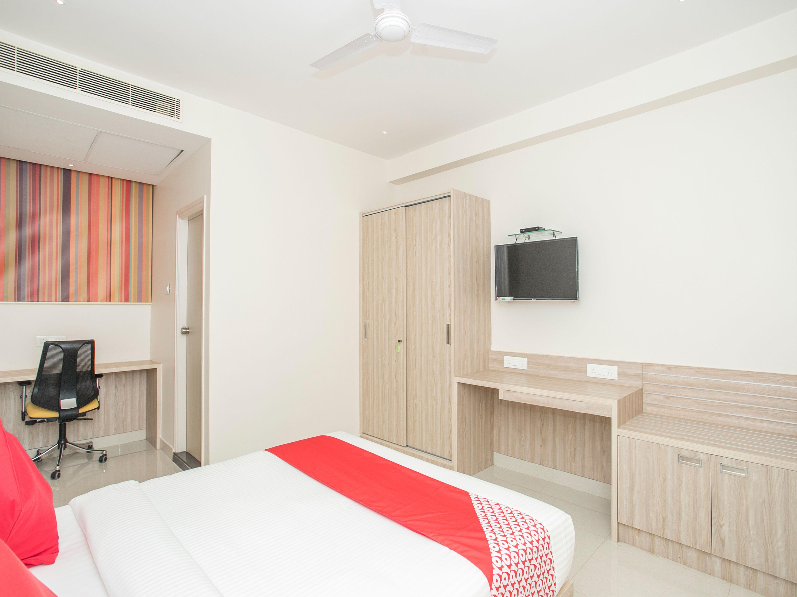 Airport Hotel Hsp New Delhi Exterior photo