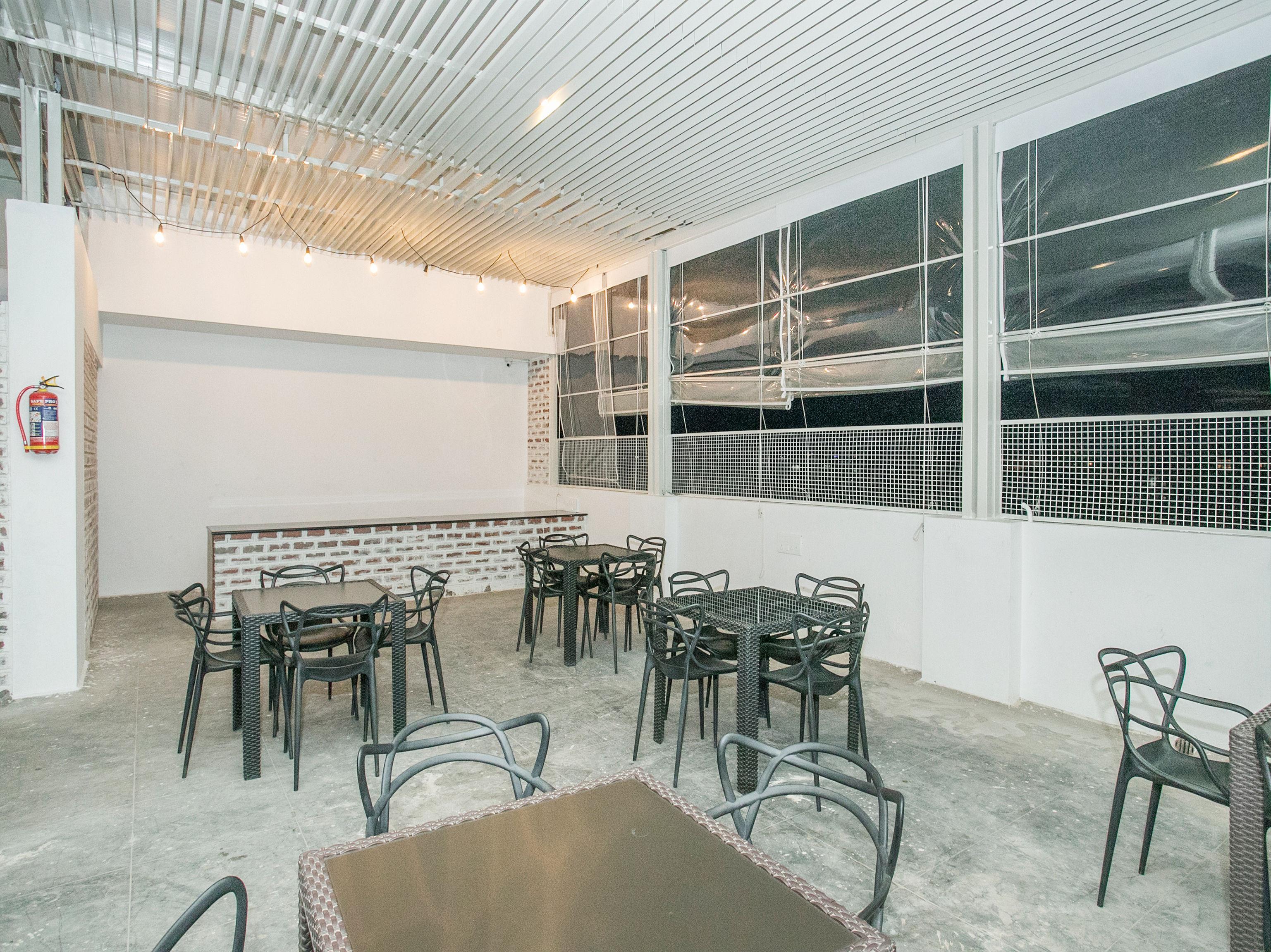 Airport Hotel Hsp New Delhi Exterior photo